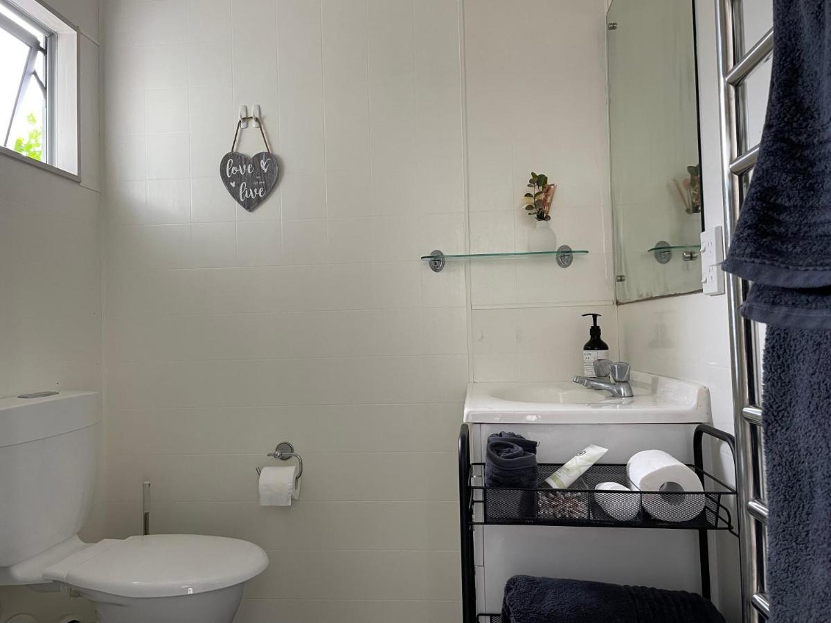 Family Friendly 3Br Flat - 3Min Walk To The Beach - Self Contained Auckland Kültér fotó