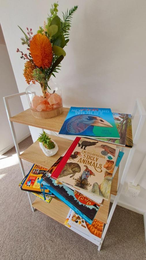 Family Friendly 3Br Flat - 3Min Walk To The Beach - Self Contained Auckland Kültér fotó