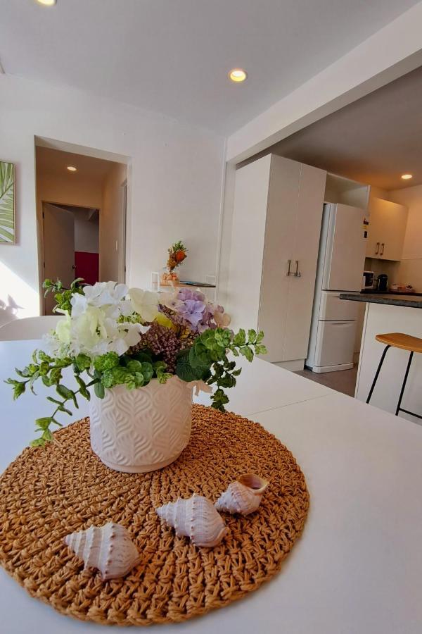 Family Friendly 3Br Flat - 3Min Walk To The Beach - Self Contained Auckland Kültér fotó