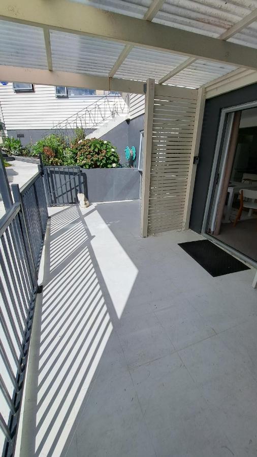 Family Friendly 3Br Flat - 3Min Walk To The Beach - Self Contained Auckland Kültér fotó
